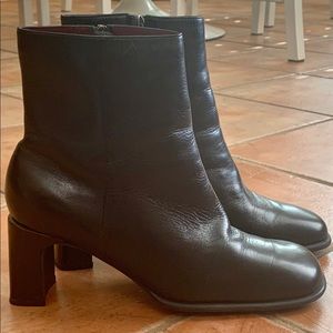 Naturalizer Women’s Black Leather Boots